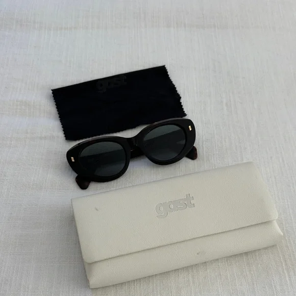 GAST ORBIT sunglasses tortoise - threedaughtersproperties.com display picture 2